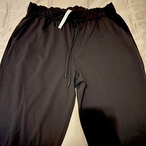 Lululemon joggers black size 12